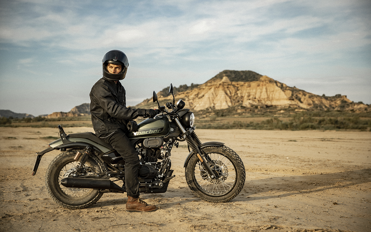 Porta't ja la renovada Custom Rockster Flat 125!