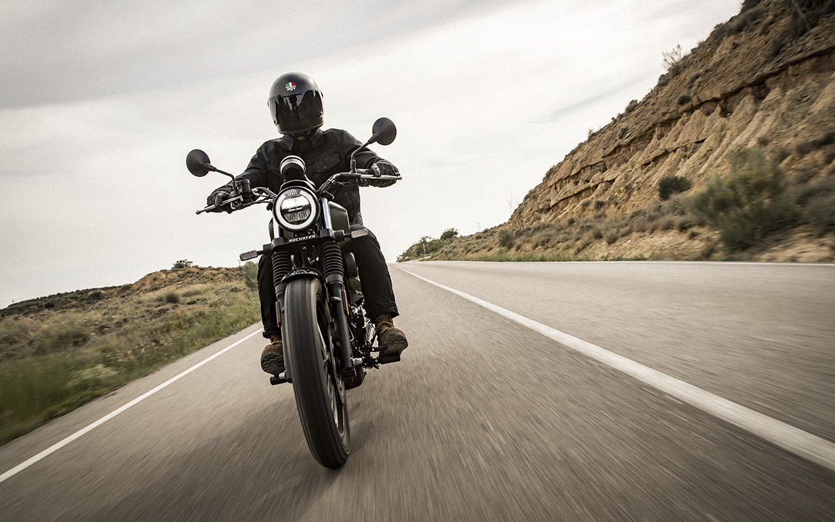 ¡Llévate ya la renovada Custom Rockster Flat 125!