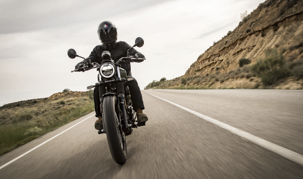 Porta't ja la renovada Custom Rockster Flat 125!